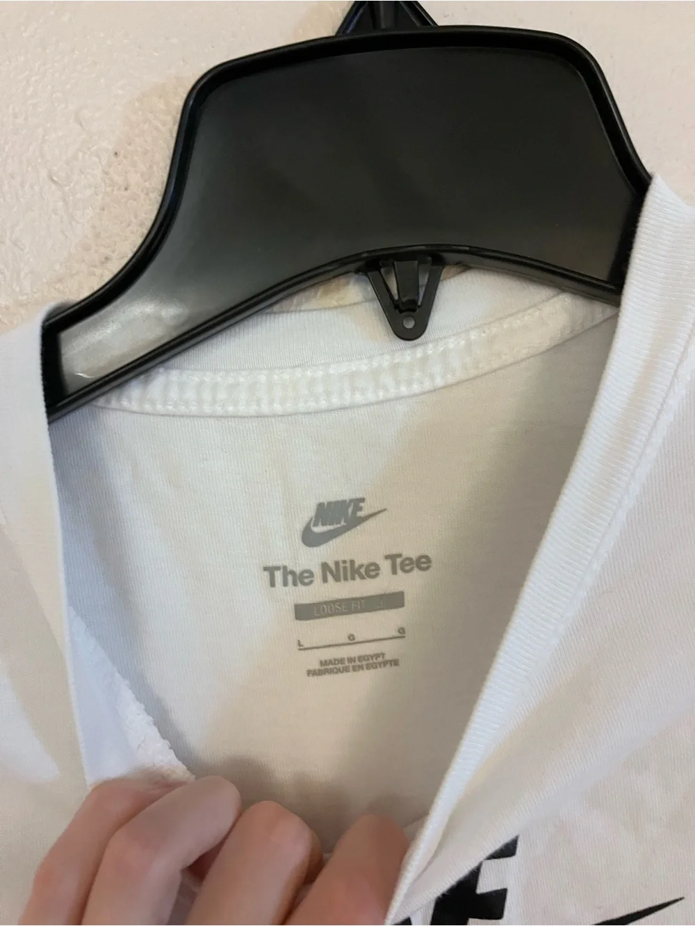 Boys The Nike Tee in white with black logo size large